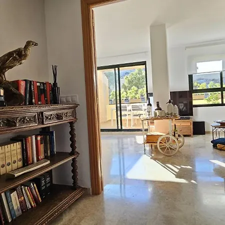 Beautiful Penthouse With Terrace And Views *