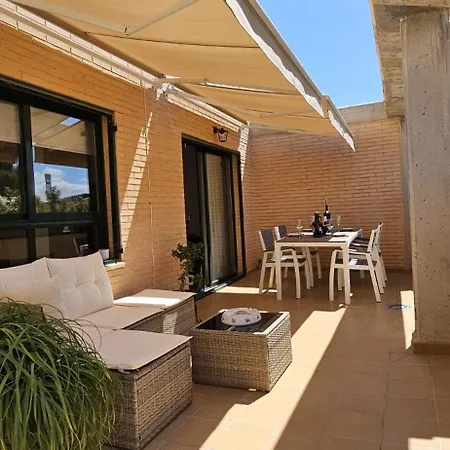 Beautiful Penthouse With Terrace And Views Alicante