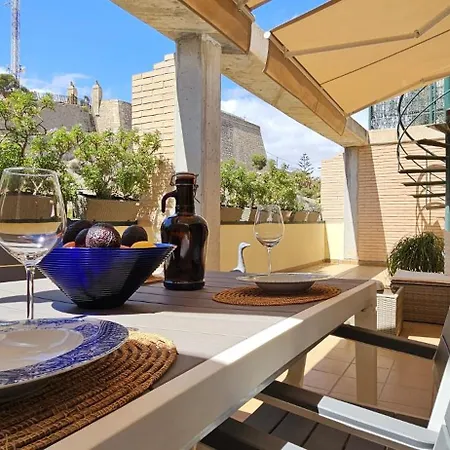 Beautiful Penthouse With Terrace And Views Alicante