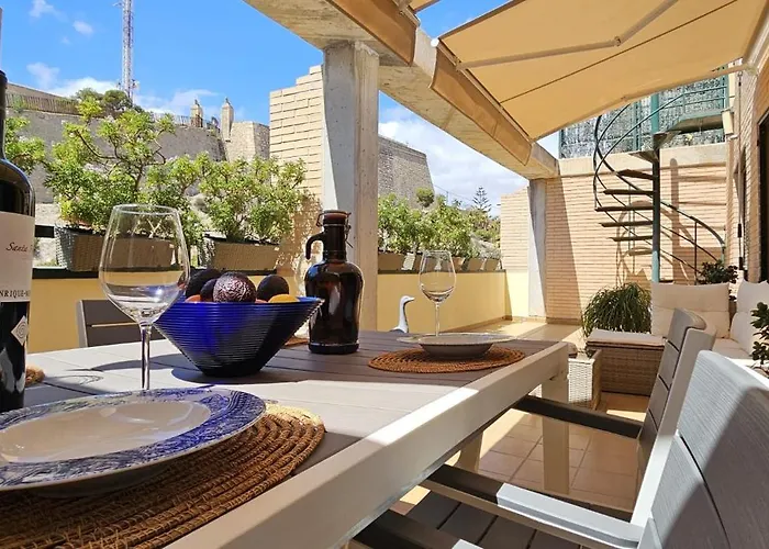 Beautiful Penthouse With Terrace And Views אליקאנטה